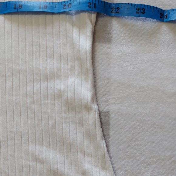 Rue21 Rue+ White Ribbed Tee - Picture 4 of 8